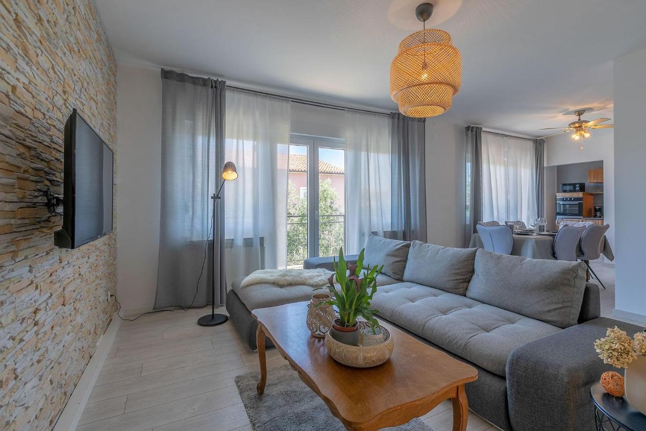 Premium 100m2 sea view apartment Ližnjan Exterior foto